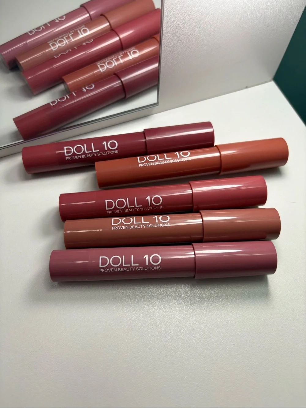 Doll 10 One Kiss At A Time Holiday Lip Crayon Collection